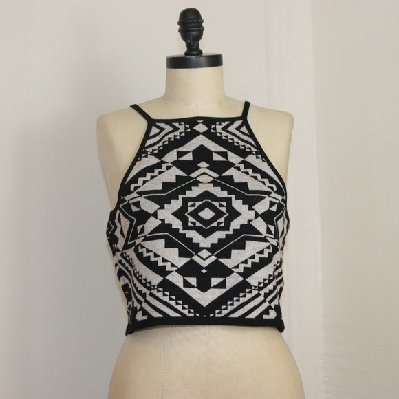 Forever 21 Tops - SOLD!!Forever 21 Black/White Southwestern PrintTop